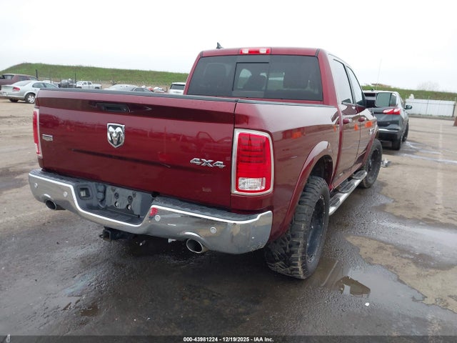 1C6RR7NM8HS875724 RAM 1500 Laramie 4x4 5&#039;7 Box