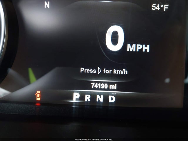 1C6RR7NM8HS875724 RAM 1500 Laramie 4x4 5&#039;7 Box