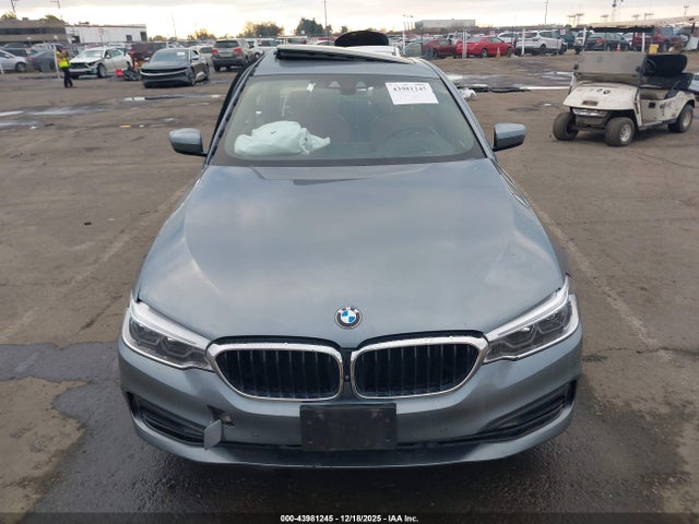 WBAJE5C31HG914878 BMW 540I