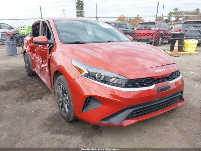 KIA Forte Lxs 2023 3KPF24AD0PE679931 главное изображение