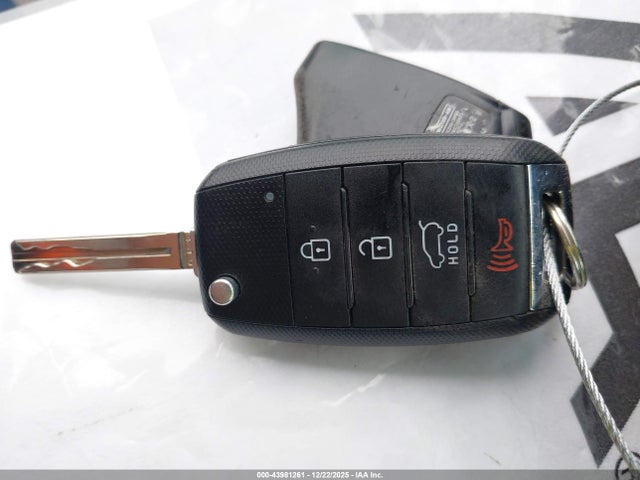 Продажа на аукционе авто 2015 Kia Sorento Lx, vin: 5XYKTCA66FG614901, номер лота: 43981261