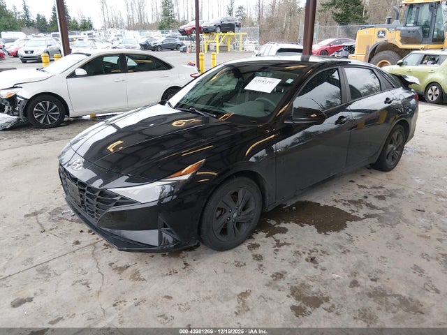 KMHLM4AG8MU093042 Hyundai ELANTRA SEL