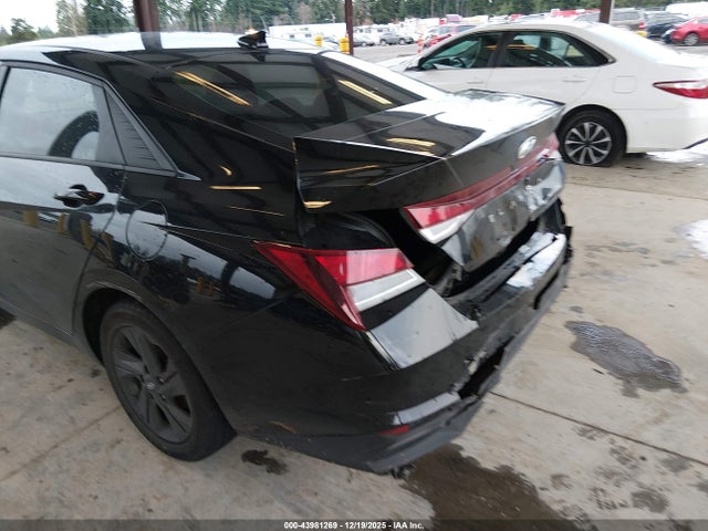 KMHLM4AG8MU093042 Hyundai ELANTRA SEL