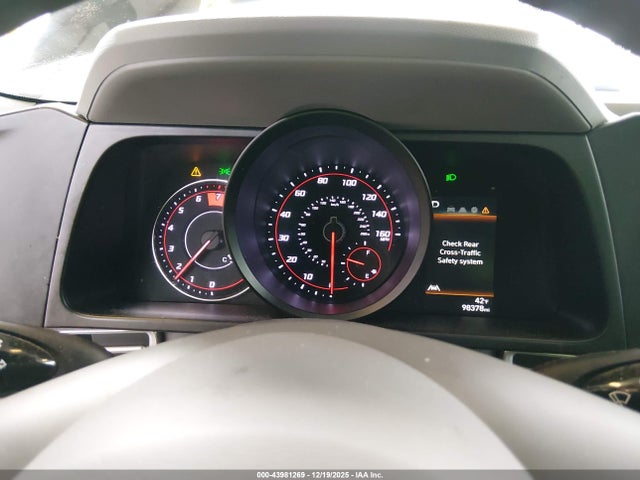 KMHLM4AG8MU093042 Hyundai ELANTRA SEL