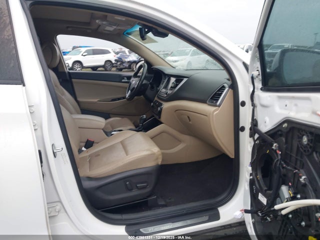 2016 HYUNDAI TUCSON KM8J33A24GU082763 Photo 4