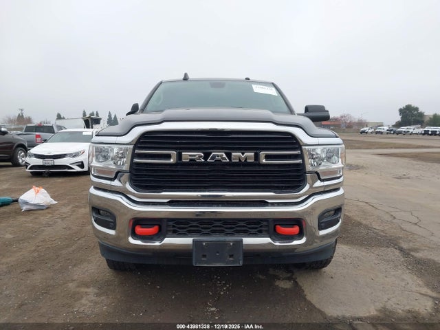 43981338 :رقم المزاد ، 3C6UR5JL7KG520196 vin ، 2019 Ram 2500 Big Horn  4x4 8' Box مزاد بيع