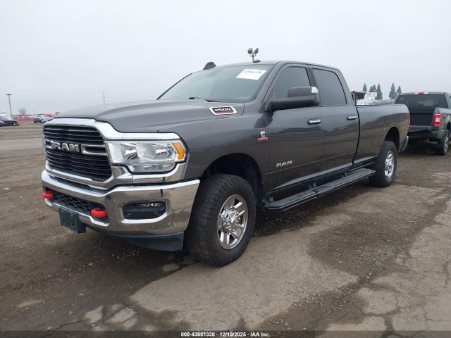 43981338 :رقم المزاد ، 3C6UR5JL7KG520196 vin ، 2019 Ram 2500 Big Horn  4x4 8' Box مزاد بيع