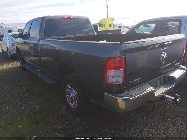 43981338 :رقم المزاد ، 3C6UR5JL7KG520196 vin ، 2019 Ram 2500 Big Horn  4x4 8' Box مزاد بيع