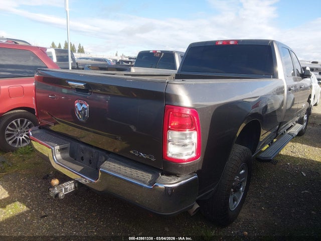 43981338 :رقم المزاد ، 3C6UR5JL7KG520196 vin ، 2019 Ram 2500 Big Horn  4x4 8' Box مزاد بيع