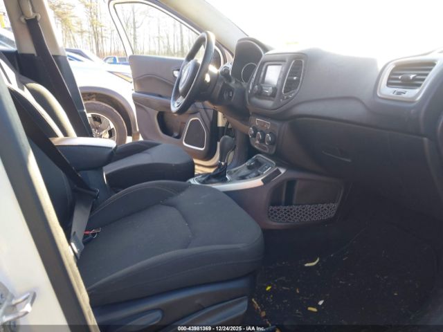 2017 JEEP NEW COMPASS 3C4NJDAB8HT660344 Photo 4