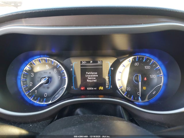 2017 Chrysler Pacifica Touring Plus მანქანა იყიდება აუქციონზე, vin: 2C4RC1BG2HR796086, აუქციონის ნომერი: 43981469