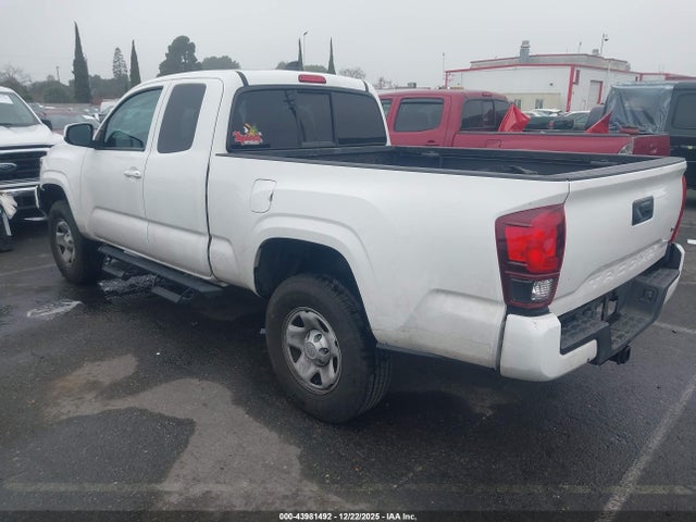 3TYRZ5CN9PT031437 Toyota Tacoma Sr V6