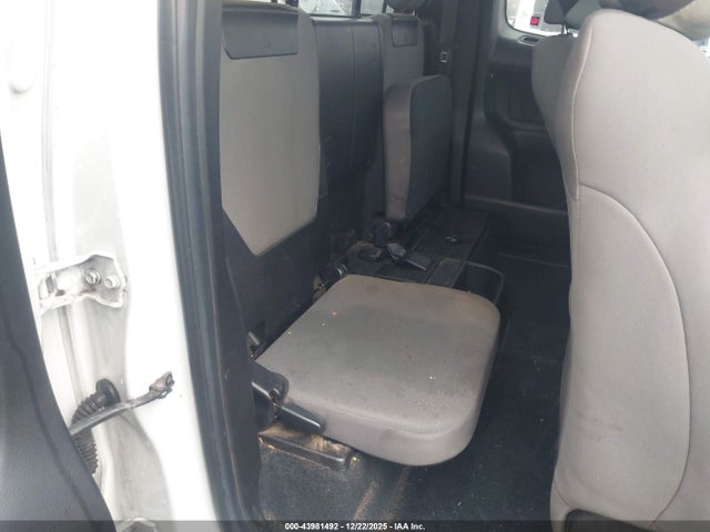 3TYRZ5CN9PT031437 Toyota Tacoma Sr V6