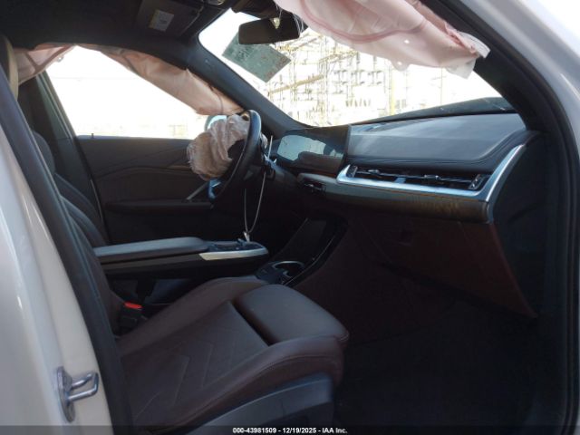 2023 BMW X1 WBX73EF00P5W13942 Photo 4