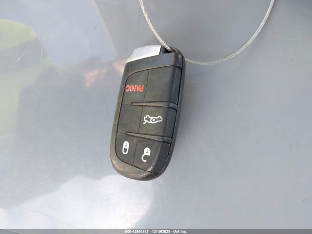 Продажа на аукционе авто 2015 Chrysler 200 Limited, vin: 1C3CCCAB1FN530077, номер лота: 43981537