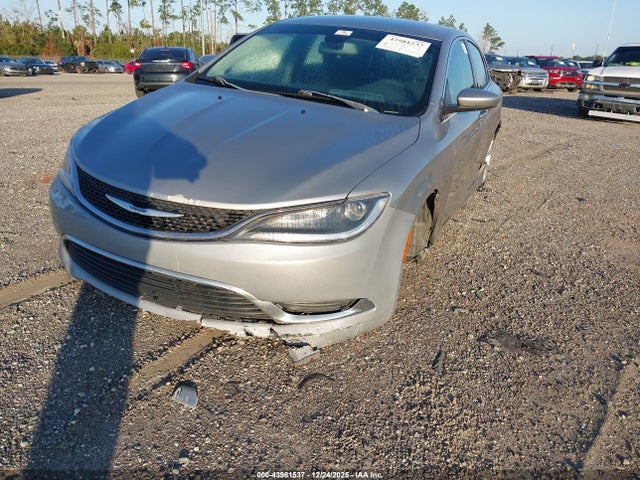 Продажа на аукционе авто 2015 Chrysler 200 Limited, vin: 1C3CCCAB1FN530077, номер лота: 43981537