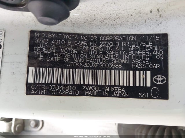JTDKN3DUXF2003588 Toyota Prius Three