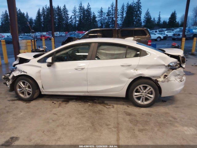 1G1BE5SM6J7176334 Chevrolet Cruze Lt Auto