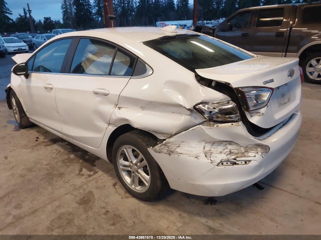 1G1BE5SM6J7176334 Chevrolet Cruze Lt Auto