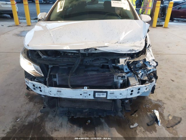 1G1BE5SM6J7176334 Chevrolet Cruze Lt Auto