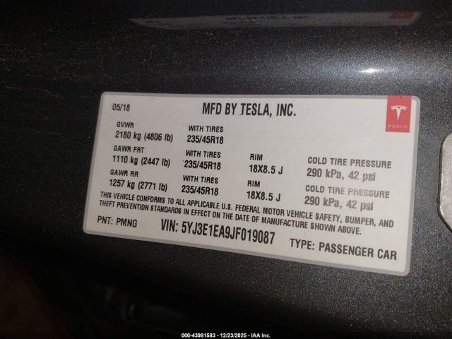 2018 TESLA MODEL 3 5YJ3E1EA9JF019087 Photo 8