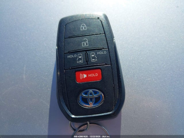 2021 TOYOTA SIENNA 5TDKRKEC1MS071403 Photo 10