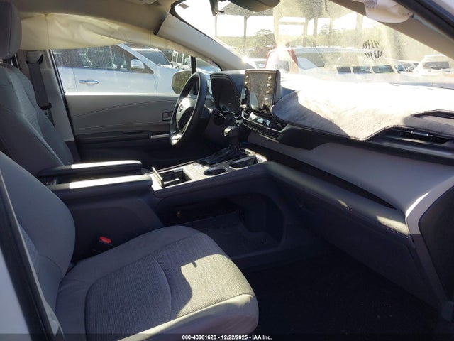 2021 TOYOTA SIENNA 5TDKRKEC1MS071403 Photo 4