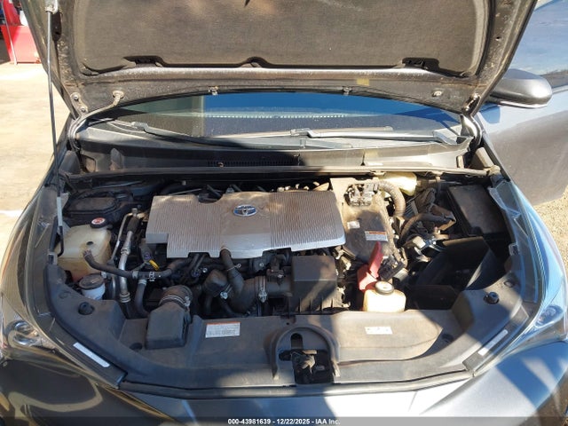 JTDKARFU0H3539488 Toyota Prius Three Touring