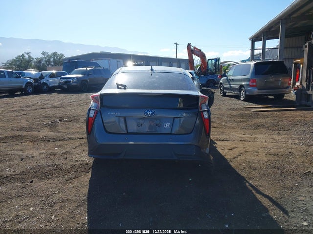 JTDKARFU0H3539488 Toyota Prius Three Touring