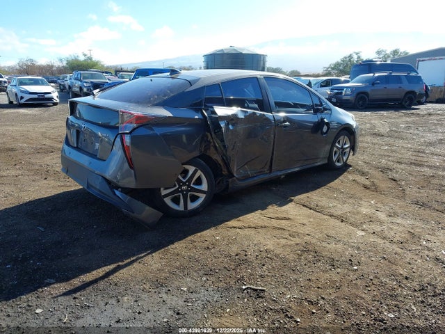 JTDKARFU0H3539488 Toyota Prius Three Touring