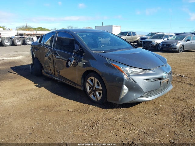 JTDKARFU0H3539488 Toyota Prius Three Touring
