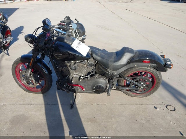 1HD1YWZ13PB072111 Harley-Davidson FXLRS