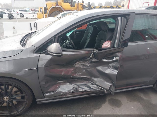 2019 VOLKSWAGEN GOLF R WVWWA7AU9KW146124 Photo 5