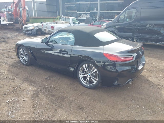 2020 BMW Z4 WBAHF3C00LWW83217 Photo 2