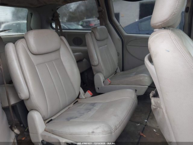 2005 CHRYSLER TOWN & COUNTRY 2C4GP54L55R123396 Photo 7