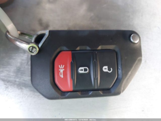 2022 JEEP WRANGLER UNLIMITED 1C4HJXDG5NW113205 Photo 10