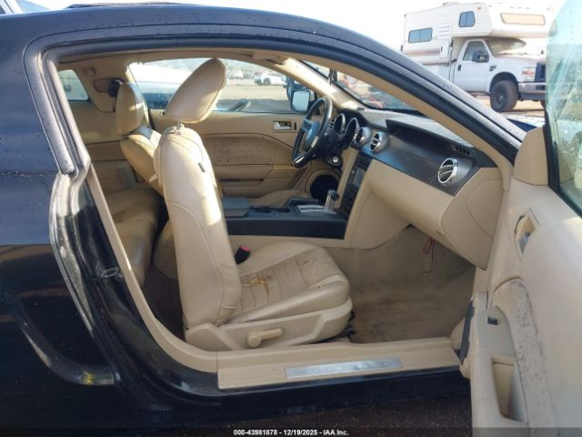 2008 FORD MUSTANG 1ZVHT82H885118269 Photo 4