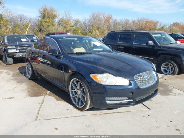2011 JAGUAR XF SAJWA0GB2BLS19186 Photo 0