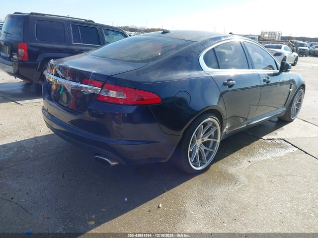 2011 JAGUAR XF SAJWA0GB2BLS19186 Photo 3