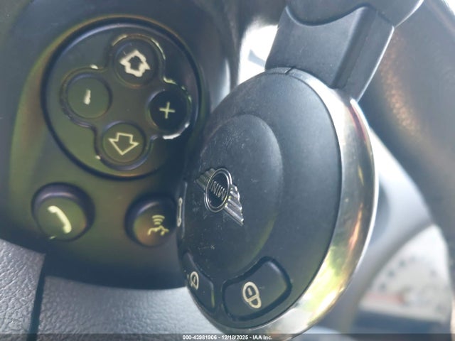 2012 MINI COOPER COUNTRYMAN WMWZB3C58CWM02681 Photo 10