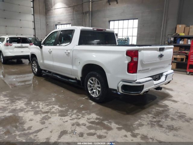 2022 CHEVROLET SILVERADO 1500 3GCUDEED3NG558197 Photo 2