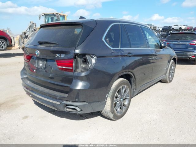 2018 BMW X5 5UXKR2C52J0Z14560 Photo 3