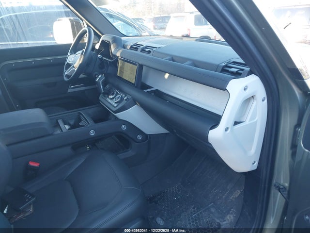 SALEJEEX7R2325776 Land Rover Defender 110 P300