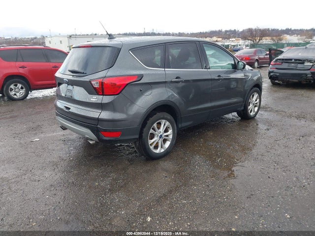 1FMCU9GDXKUA43881 Ford ESCAPE SE
