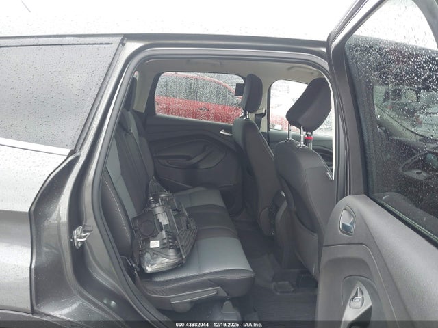 1FMCU9GDXKUA43881 Ford ESCAPE SE