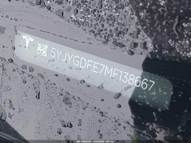 2021 TESLA MODEL Y 5YJYGDEE7MF138667 Photo 8