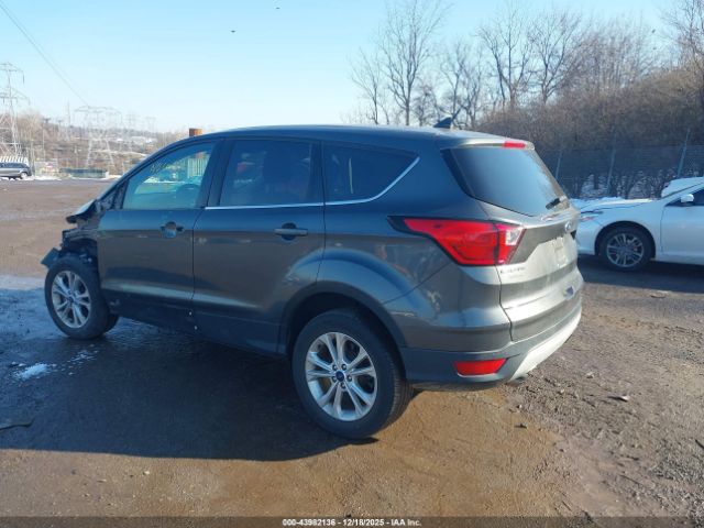 2019 FORD ESCAPE 1FMCU9GD9KUB43793 Photo 2