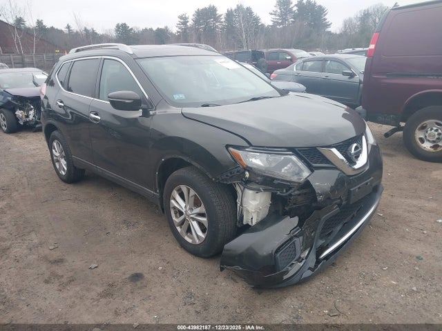 Nissan ROGUE SV 2014 5N1AT2MV7EC770775 main image