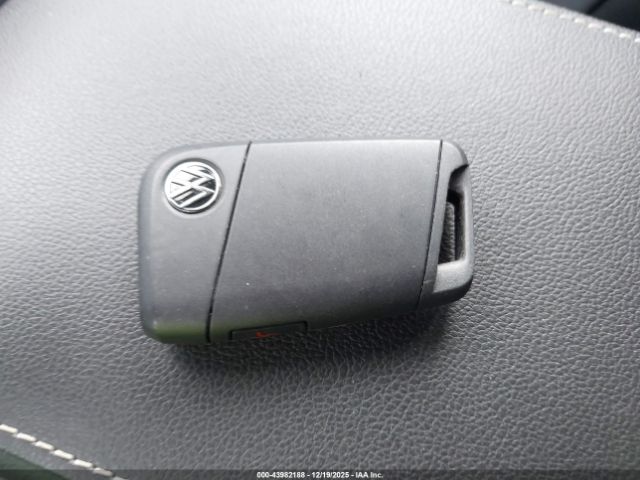 2022 VOLKSWAGEN TIGUAN 3VV3B7AXXNM152711 Photo 10