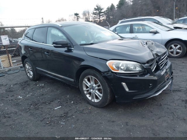 2016 VOLVO XC60 YV4612RK2G2788525
